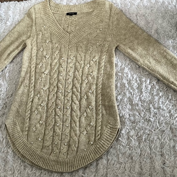 R W AND CO winter casual pearls sweater women V-neck - Picture 2 of 15